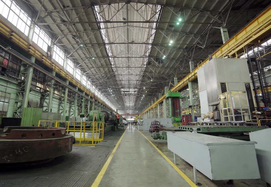 工場・倉庫の温度が極端になりやすい構造的な理由